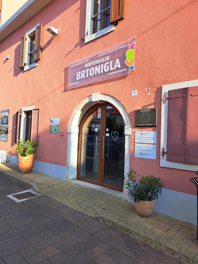 Hostal Sobe Anja Brtonigla Exterior foto