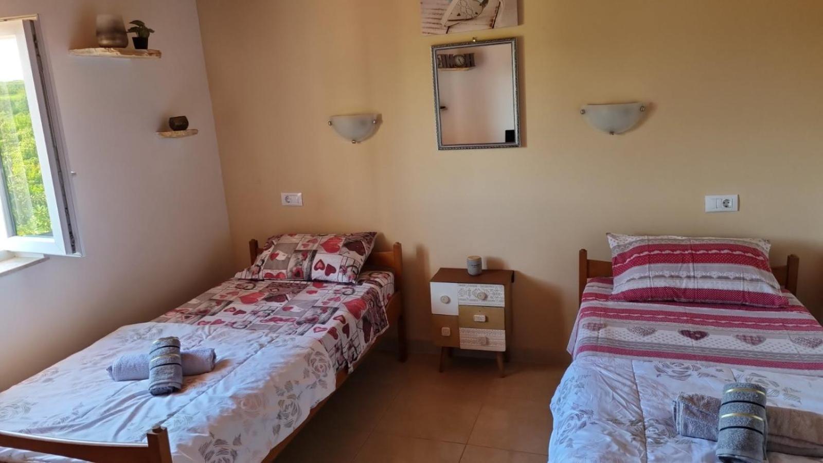 Hostal Sobe Anja Brtonigla Exterior foto