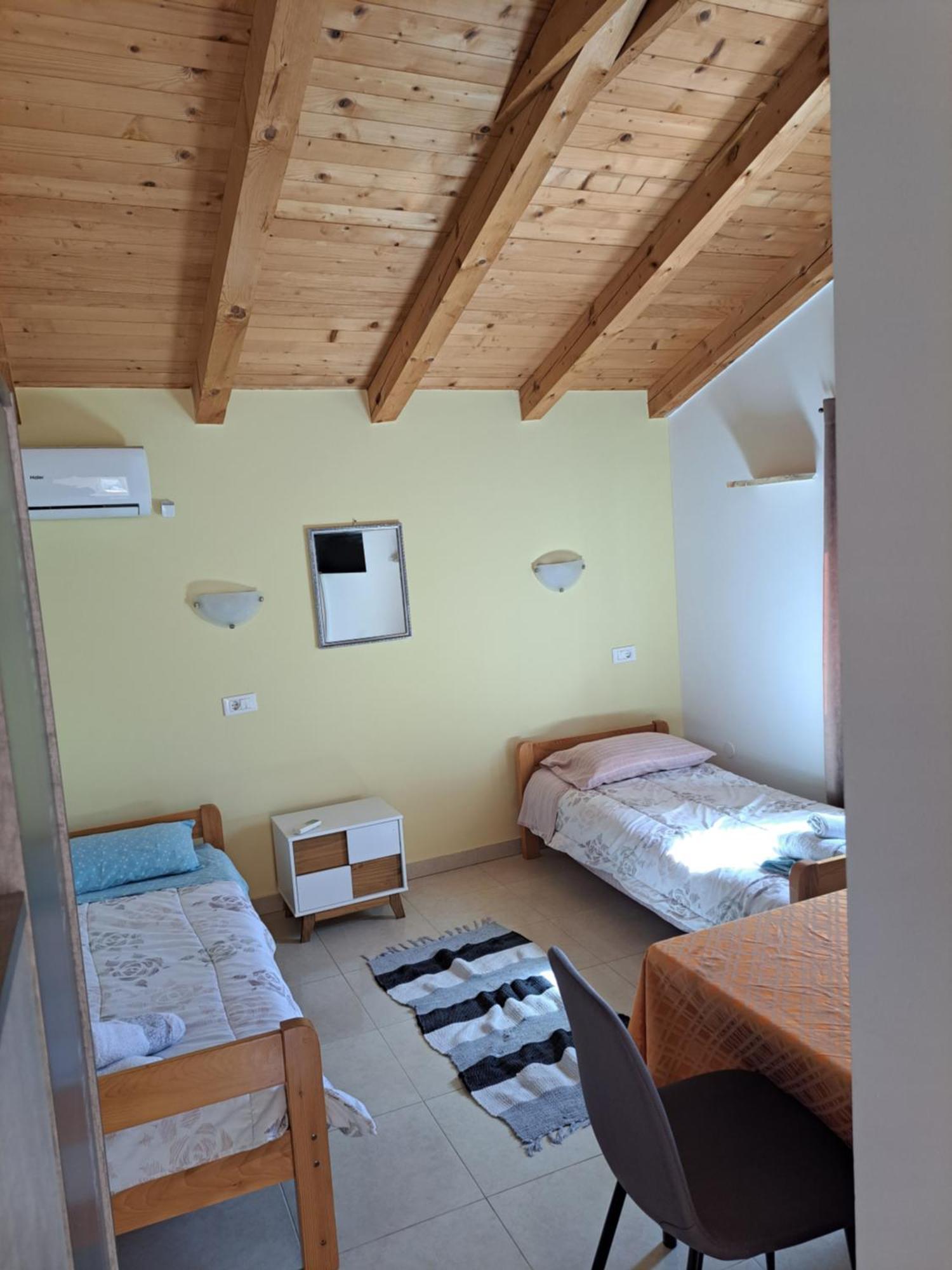 Hostal Sobe Anja Brtonigla Habitación foto